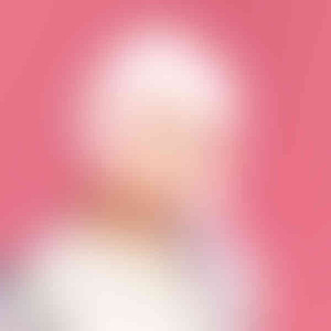 My name is Mona. And you're looking at my larger photo :)